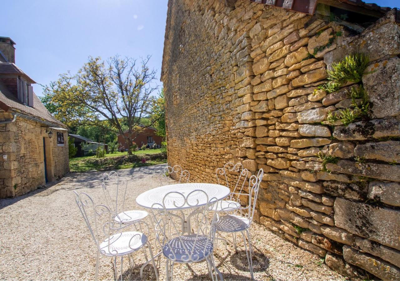 Chez Renou Et Prosperou Maison Typique Du Sarladait Saint-Genies Dış mekan fotoğraf