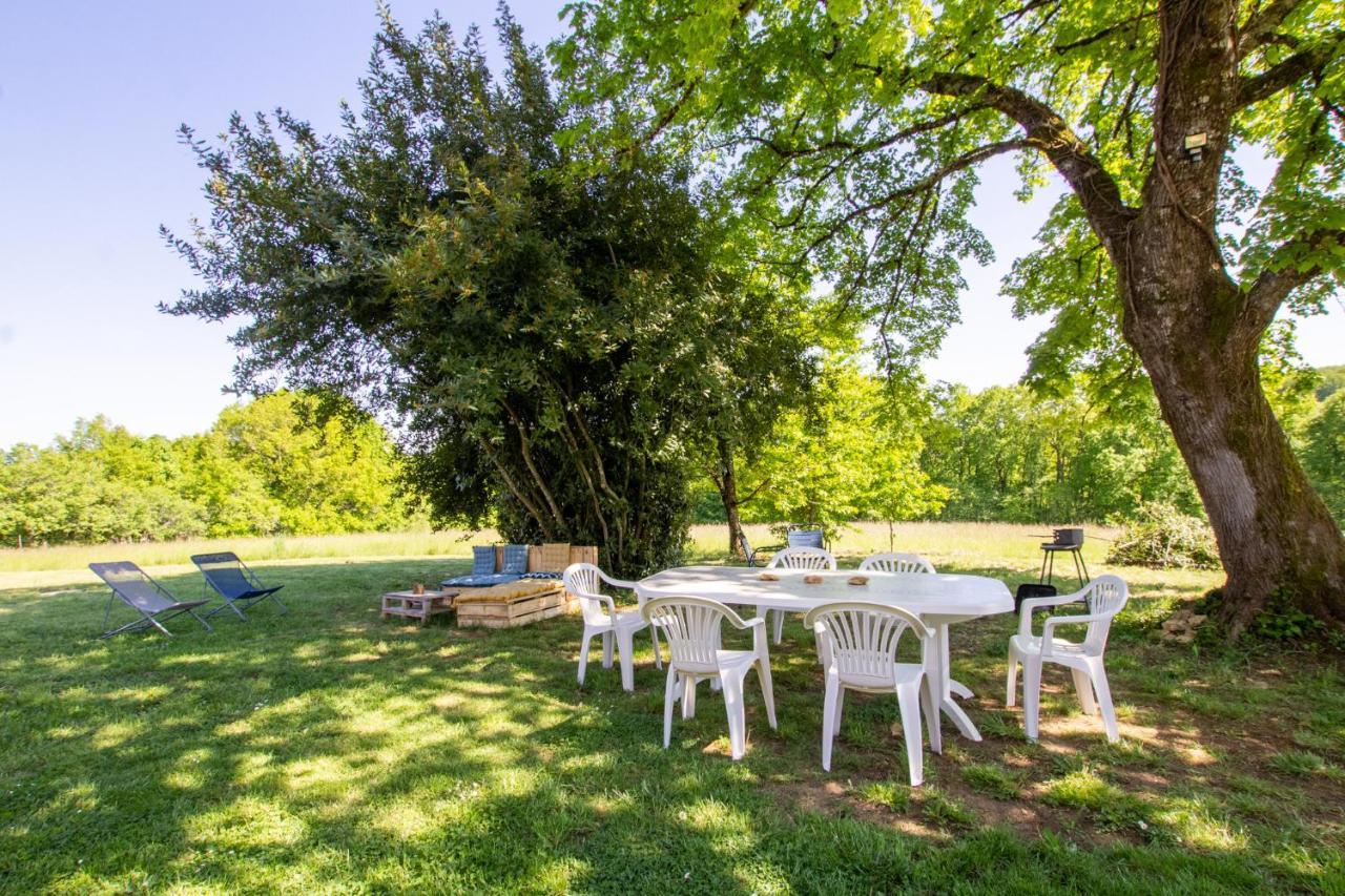 Chez Renou Et Prosperou Maison Typique Du Sarladait Saint-Genies Dış mekan fotoğraf